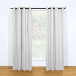 CORTINA BLACKOUT CON ARGOLLAS BLANCO