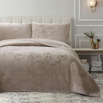 EDREDÓN CON FUNDAS CARAMELO